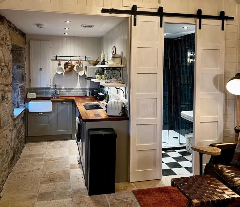 Charming Stone Bothy At Loch Lomond Villa Luss Exteriör bild