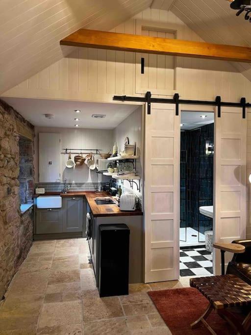 Charming Stone Bothy At Loch Lomond Villa Luss Exteriör bild